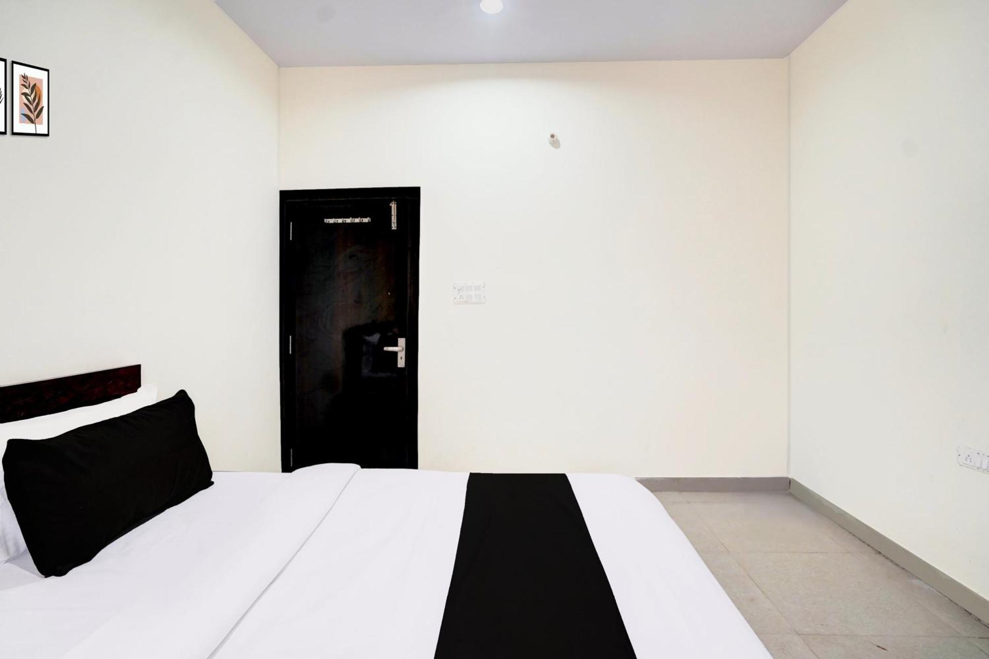 Hotel O The Crown Inn Danapur المظهر الخارجي الصورة